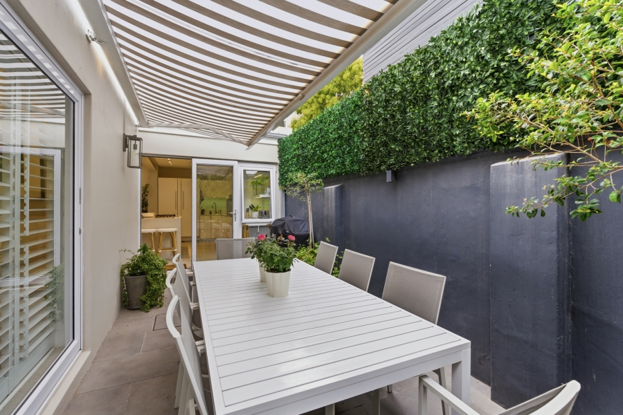 2 Bedroom Property for Sale in Green Point Western Cape